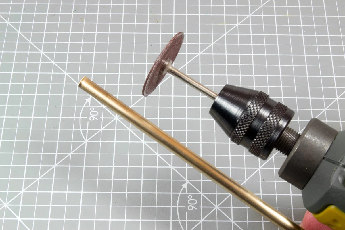 AK Interactive Brass Pipe 5-Piece Set 1.1mm Diameter - Image 4