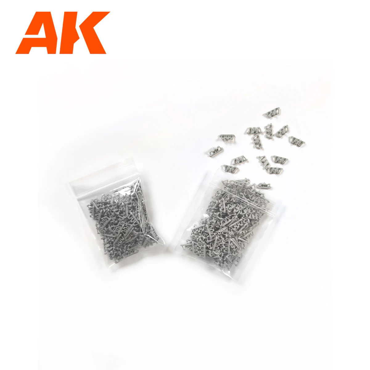 AK Interactive PZ.KPFW.IV Ausf.D Afrika Korps + 5 Figures German Tank Crew Afrika Korps 1/35 Scale Model Kit - Image 17