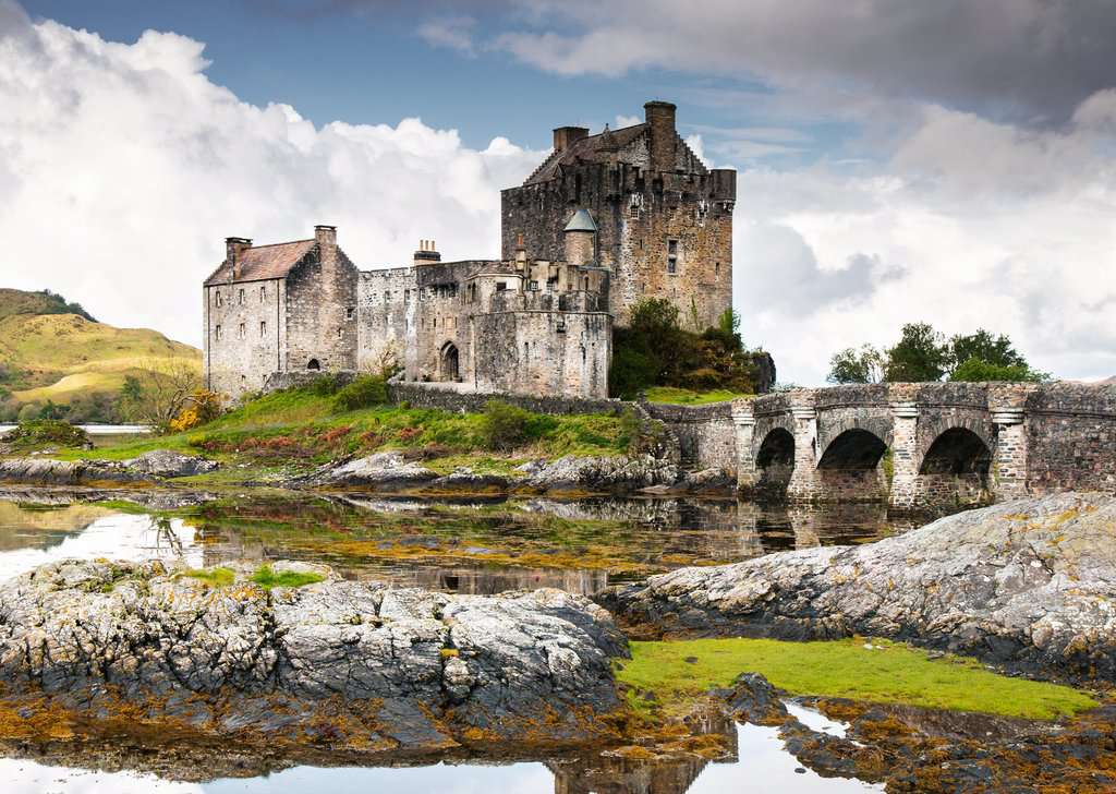 Ravensburger - Eilean Donan Castle Scotland - Beautiful Castles 1000 Piece Jigsaw - Image 2